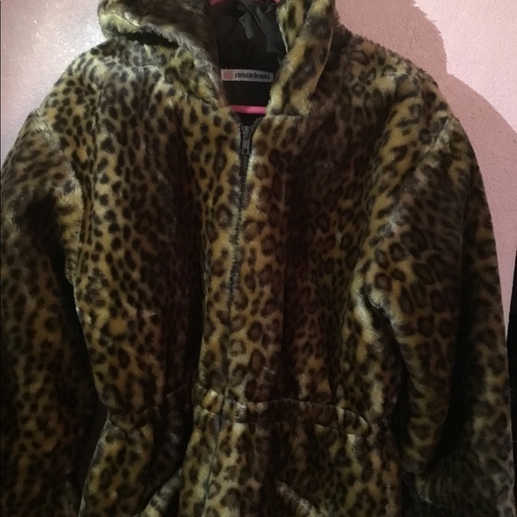 Faux Fur Leopard print big kids jacket - Picture 2 of 3